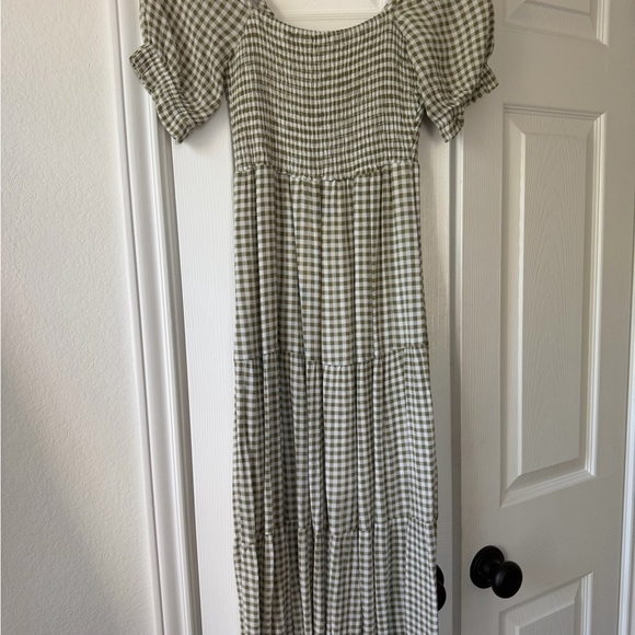 Abercrombie & Fitch Sage Green Gingham Maxi Dress - Picture 3 of 3